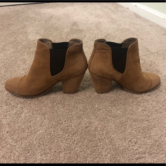 Vince Camuto Hame Bootie - Picture 4 of 7